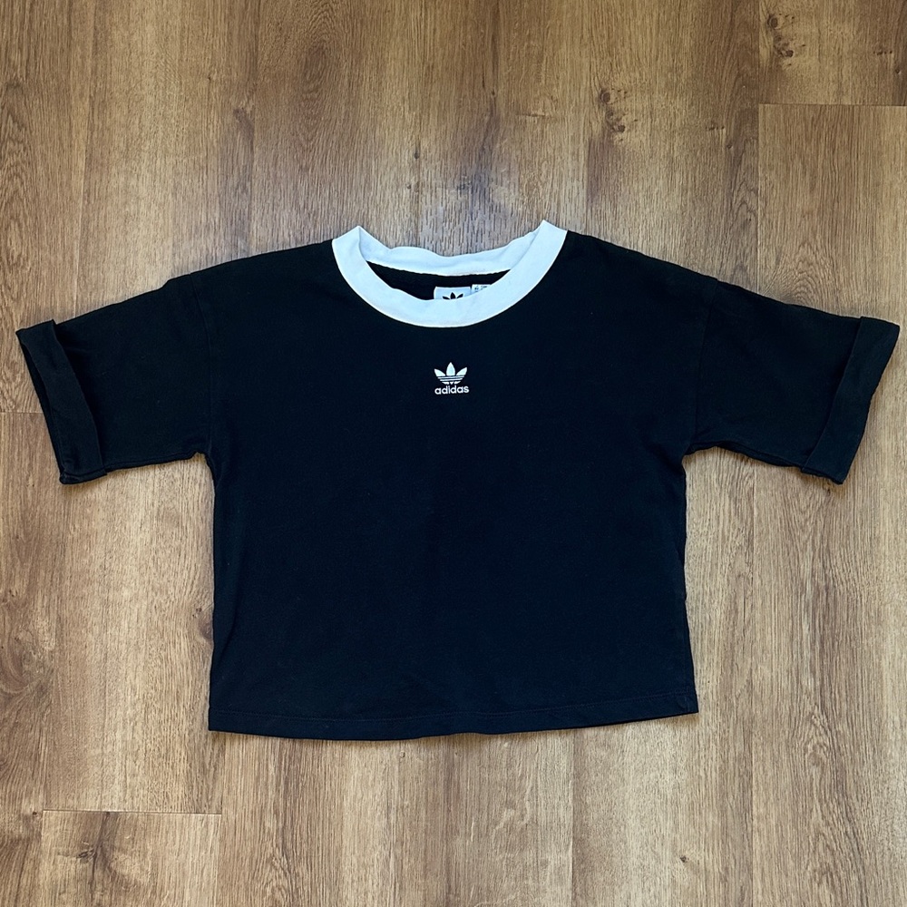 adidas 100%‎ Cotton Black Crop Tee with White Contrast Collar